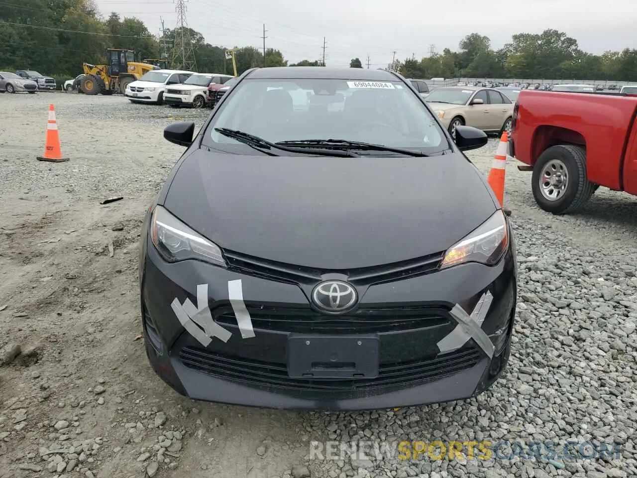 5 Photograph of a damaged car 5YFBURHE7KP945294 TOYOTA COROLLA 2019