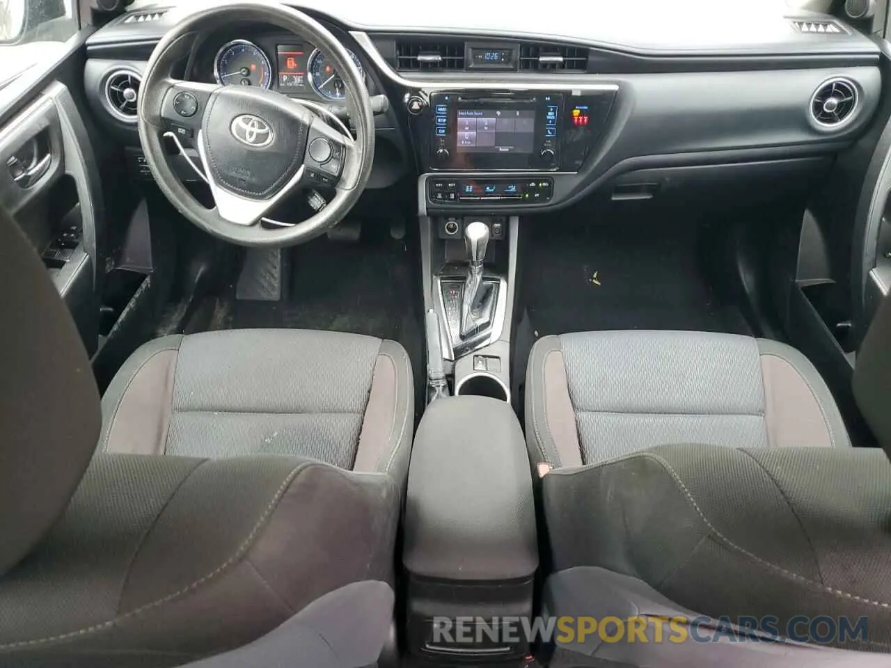 8 Photograph of a damaged car 5YFBURHE7KP945294 TOYOTA COROLLA 2019