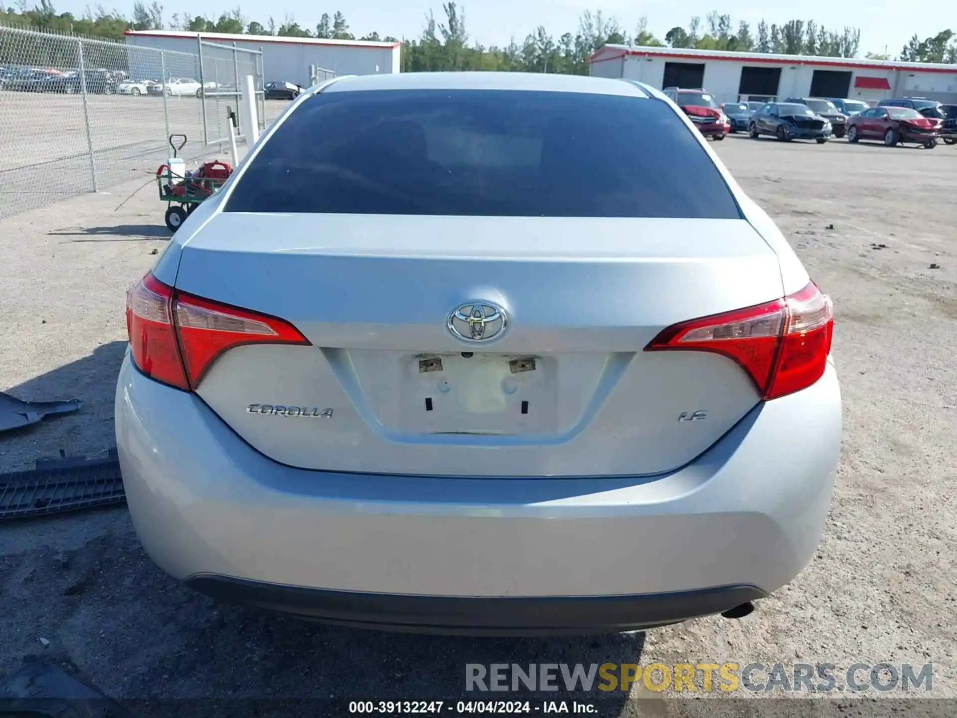 17 Photograph of a damaged car 5YFBURHE7KP948535 TOYOTA COROLLA 2019