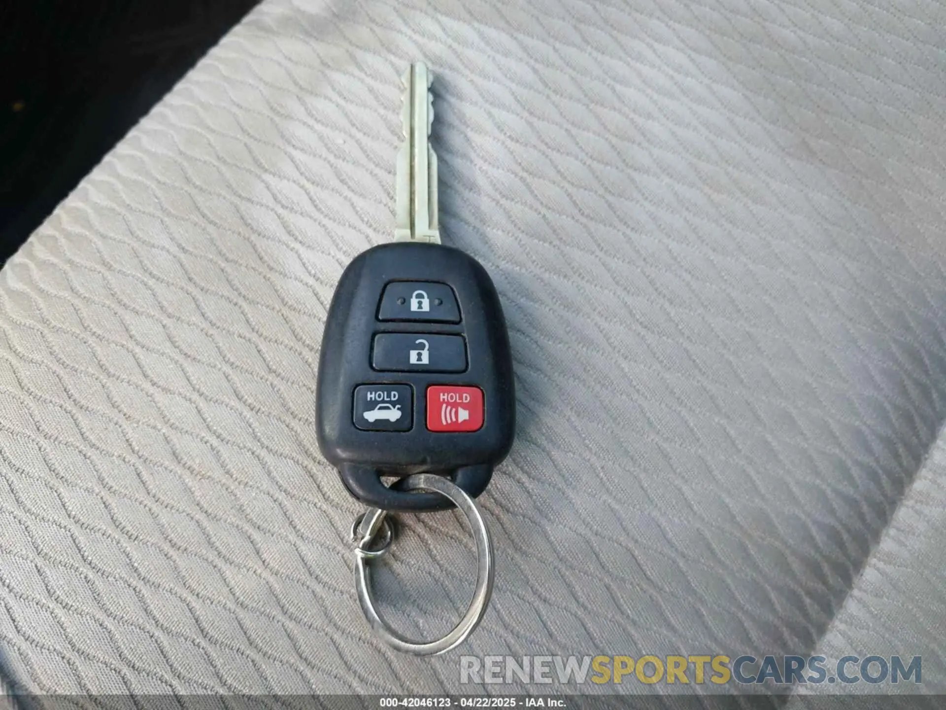 11 Photograph of a damaged car 5YFBURHE7KP948955 TOYOTA COROLLA 2019