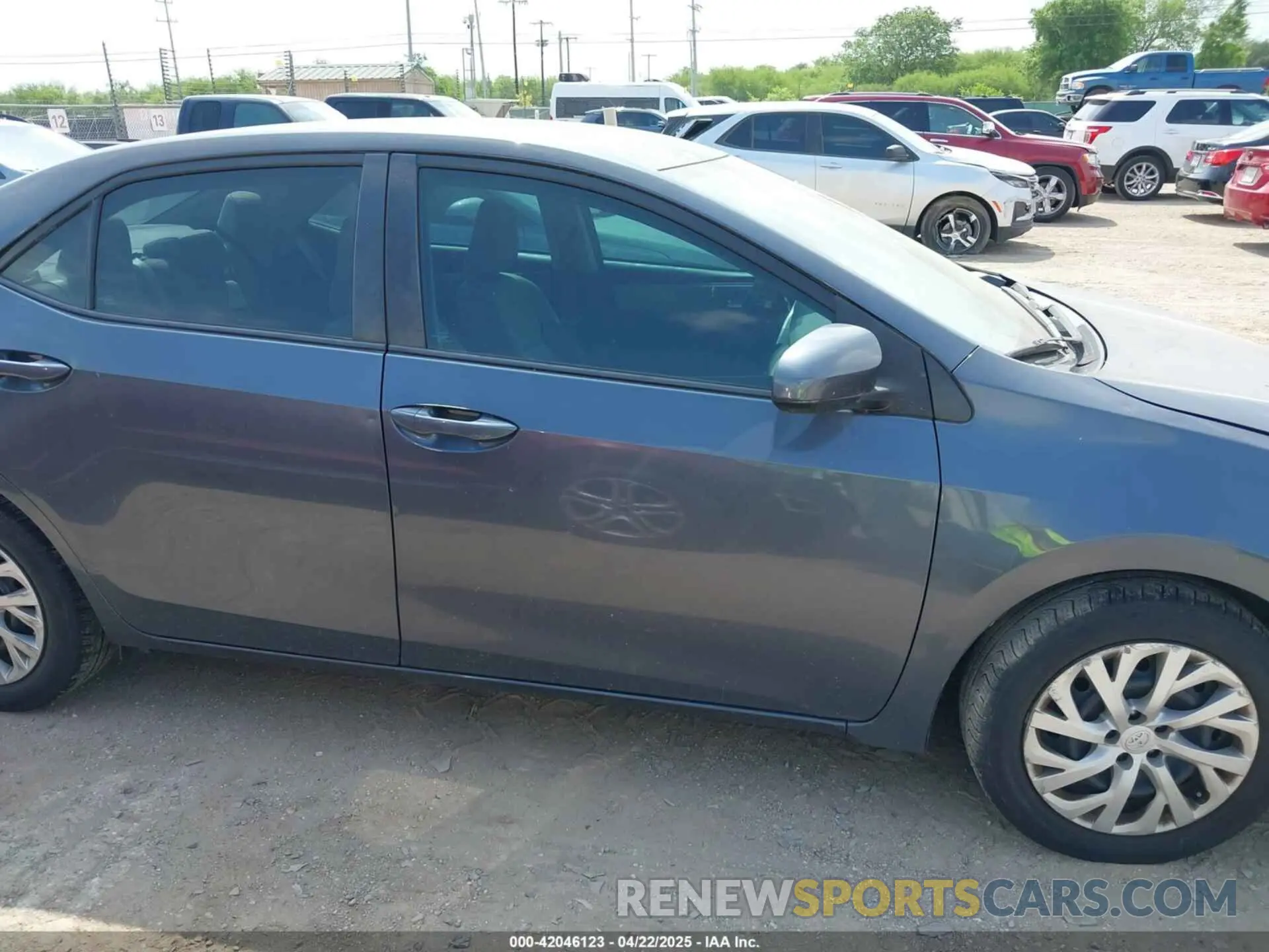 13 Photograph of a damaged car 5YFBURHE7KP948955 TOYOTA COROLLA 2019