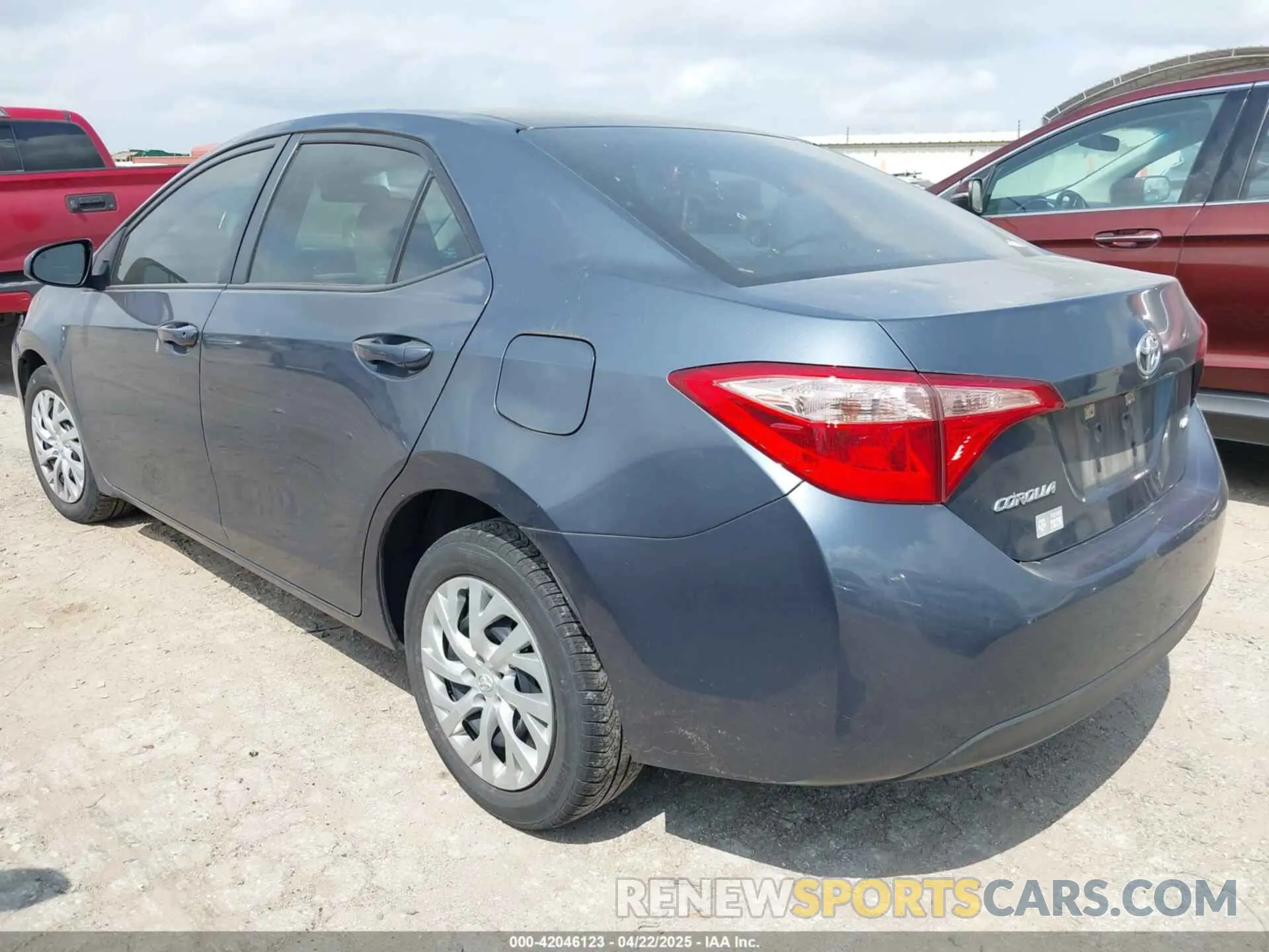 3 Photograph of a damaged car 5YFBURHE7KP948955 TOYOTA COROLLA 2019