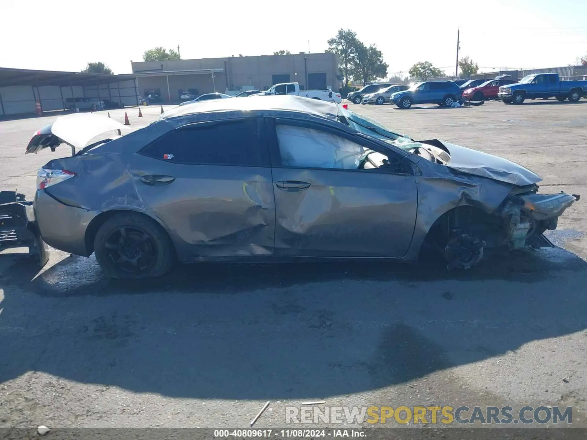 14 Photograph of a damaged car 5YFBURHE7KP949524 TOYOTA COROLLA 2019