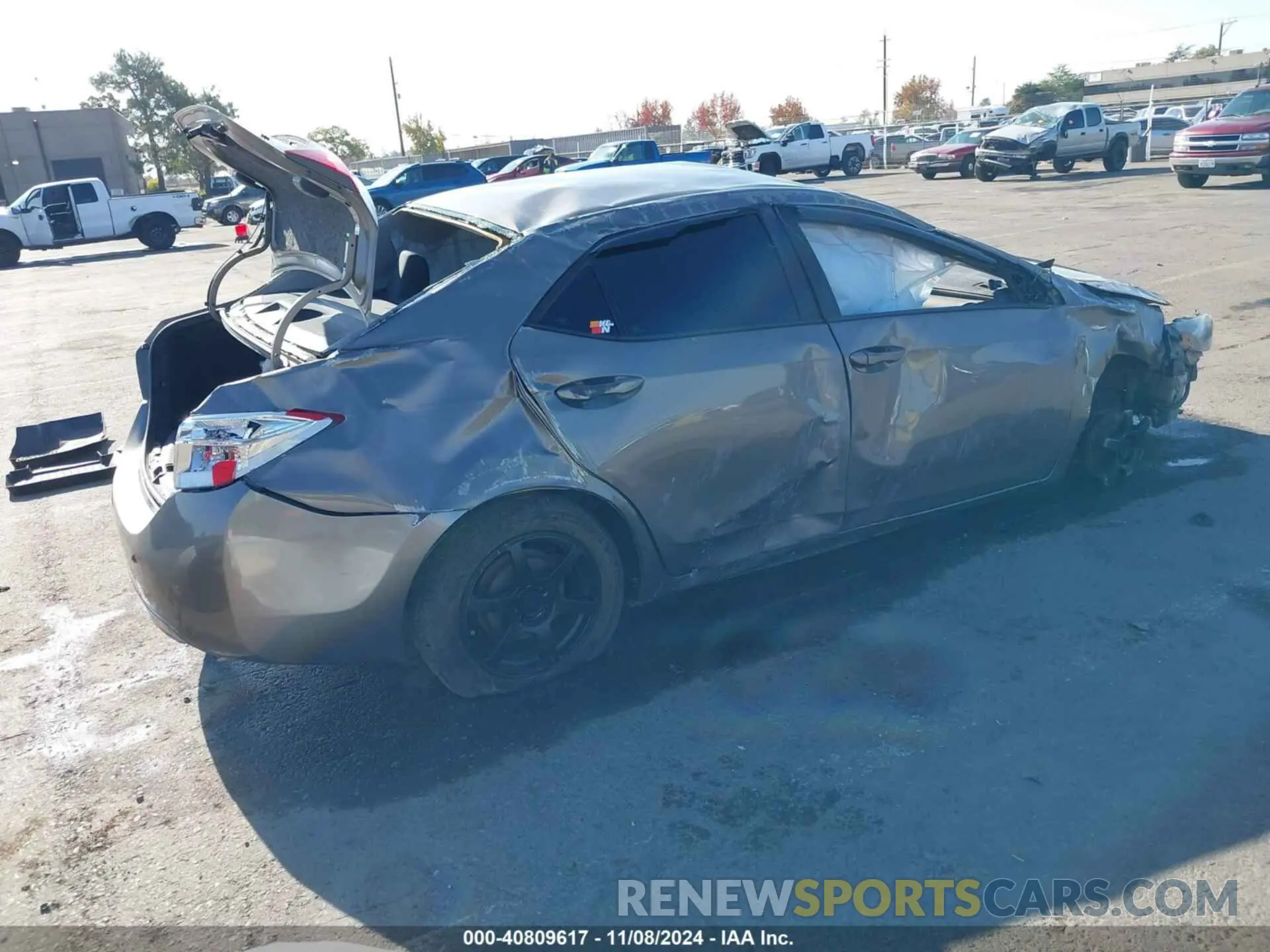 4 Photograph of a damaged car 5YFBURHE7KP949524 TOYOTA COROLLA 2019
