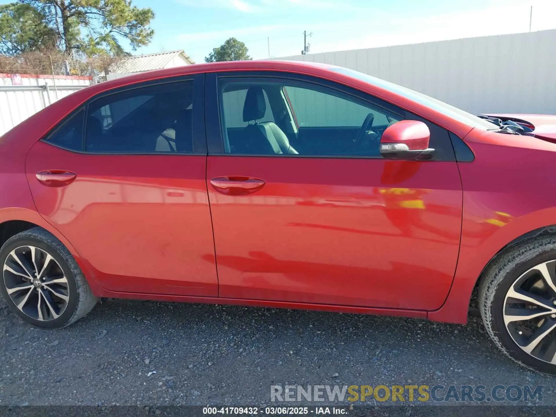 14 Photograph of a damaged car 5YFBURHE8KP861582 TOYOTA COROLLA 2019