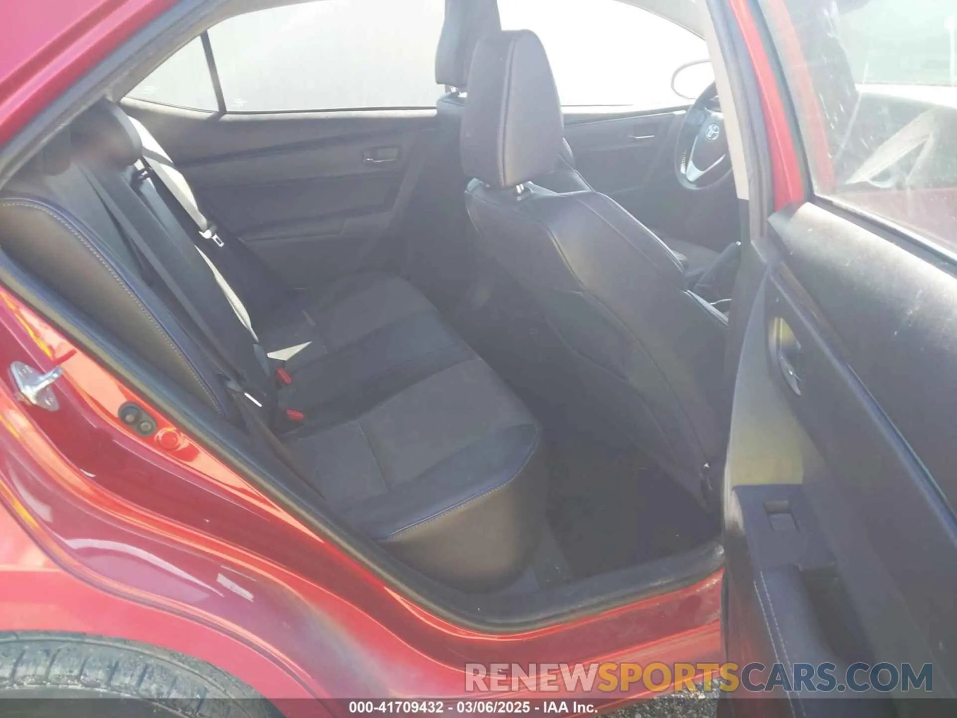 8 Photograph of a damaged car 5YFBURHE8KP861582 TOYOTA COROLLA 2019