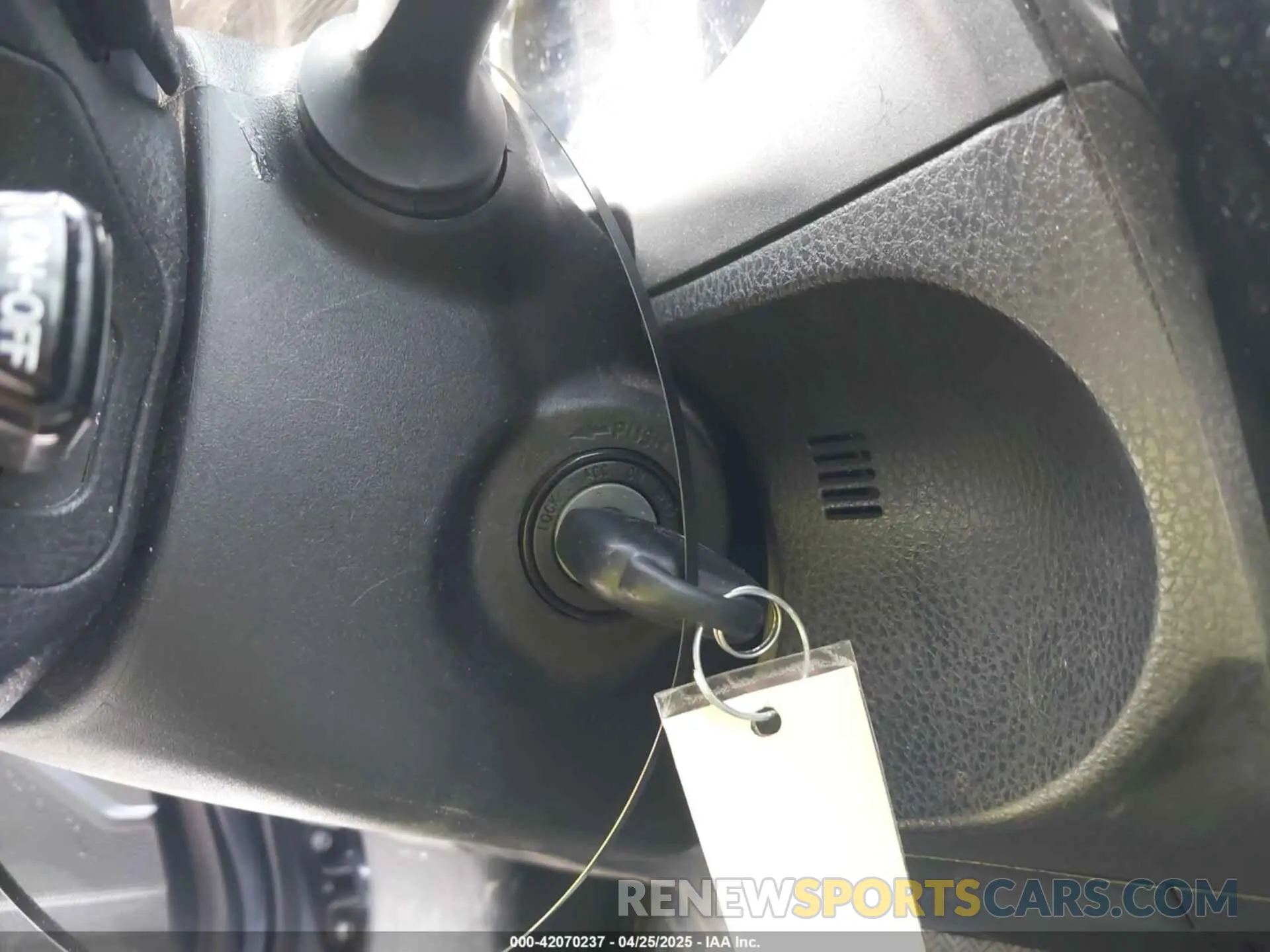11 Photograph of a damaged car 5YFBURHE8KP864529 TOYOTA COROLLA 2019