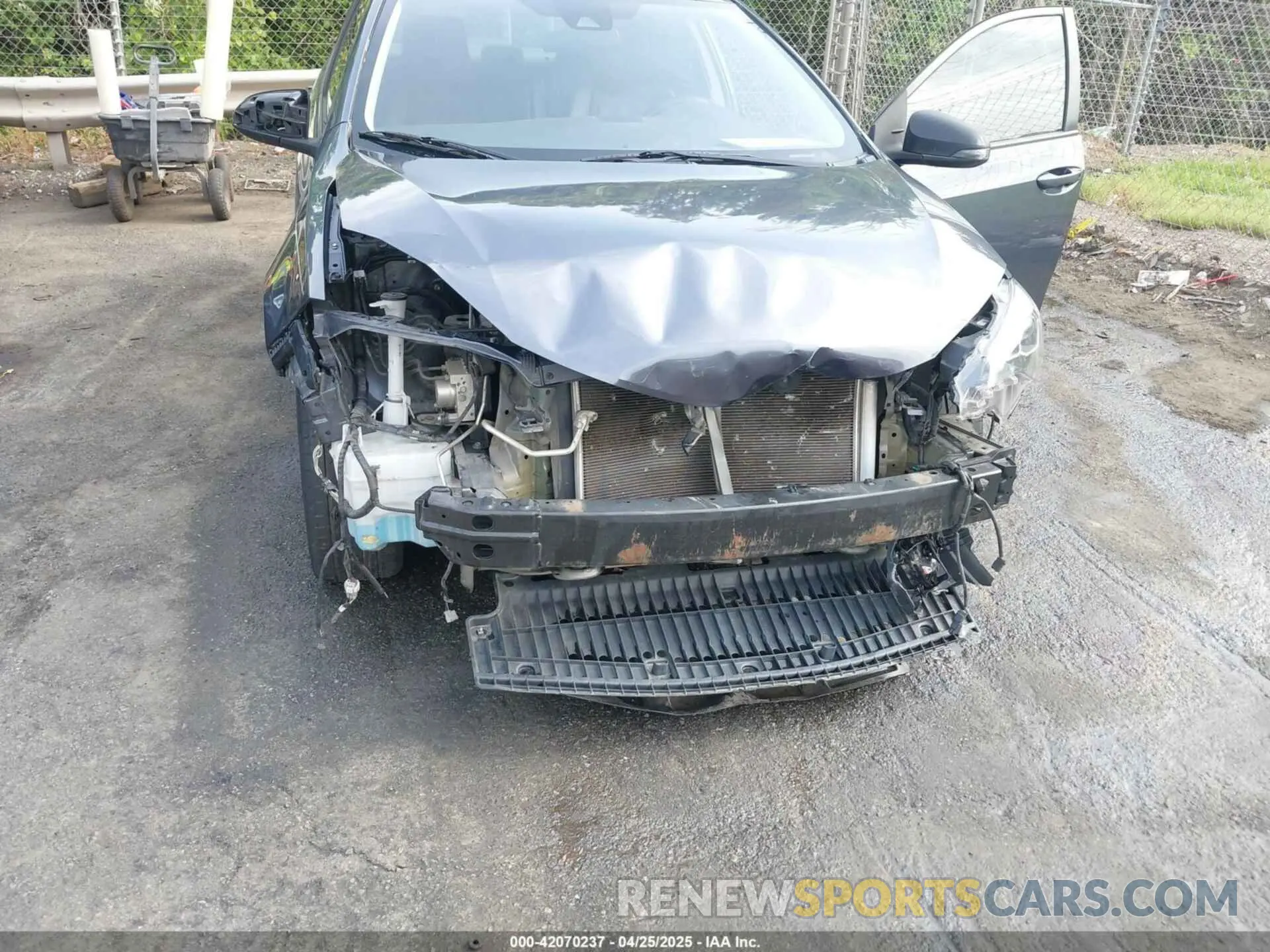 6 Photograph of a damaged car 5YFBURHE8KP864529 TOYOTA COROLLA 2019