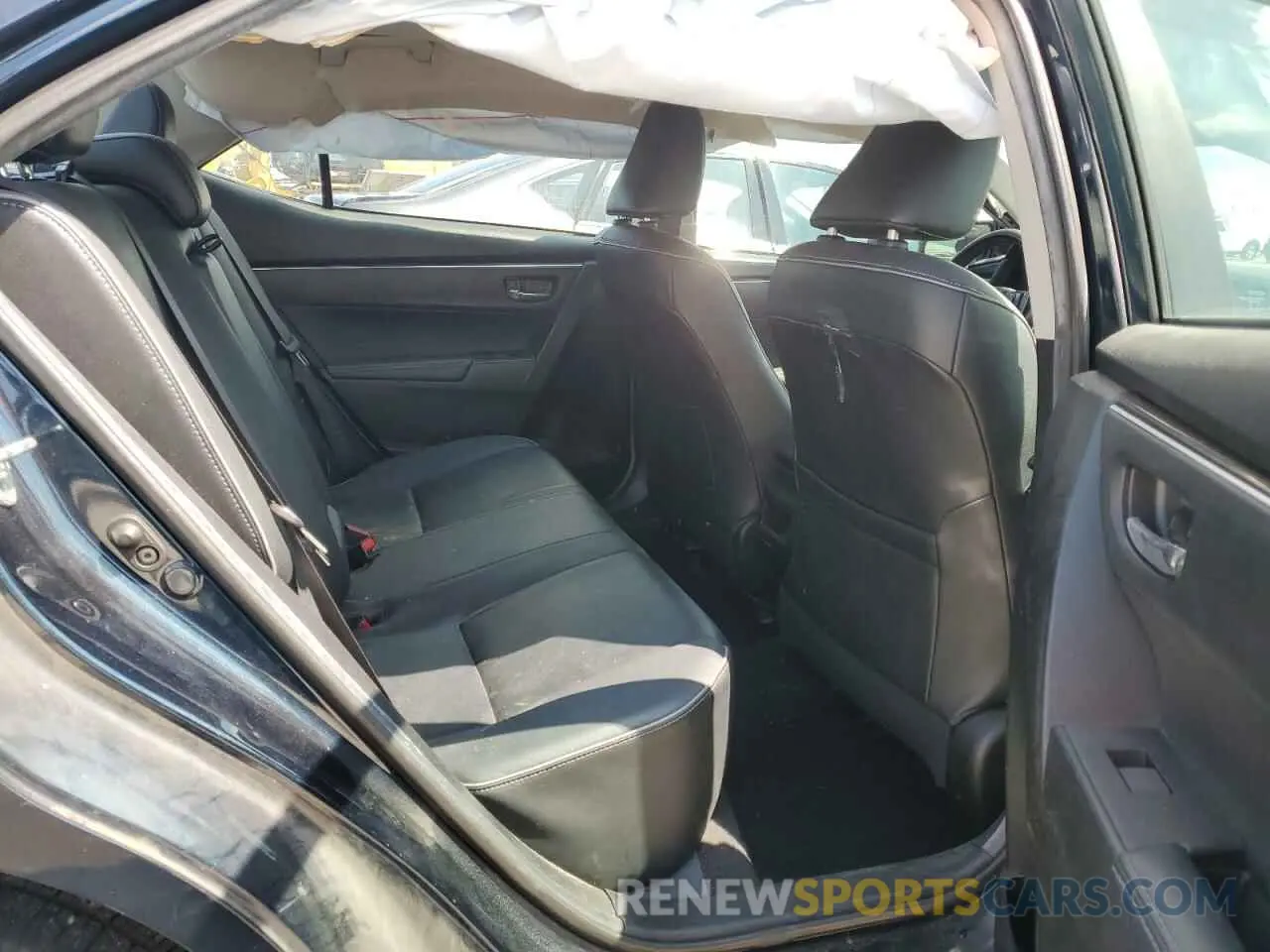 10 Photograph of a damaged car 5YFBURHE8KP869407 TOYOTA COROLLA 2019