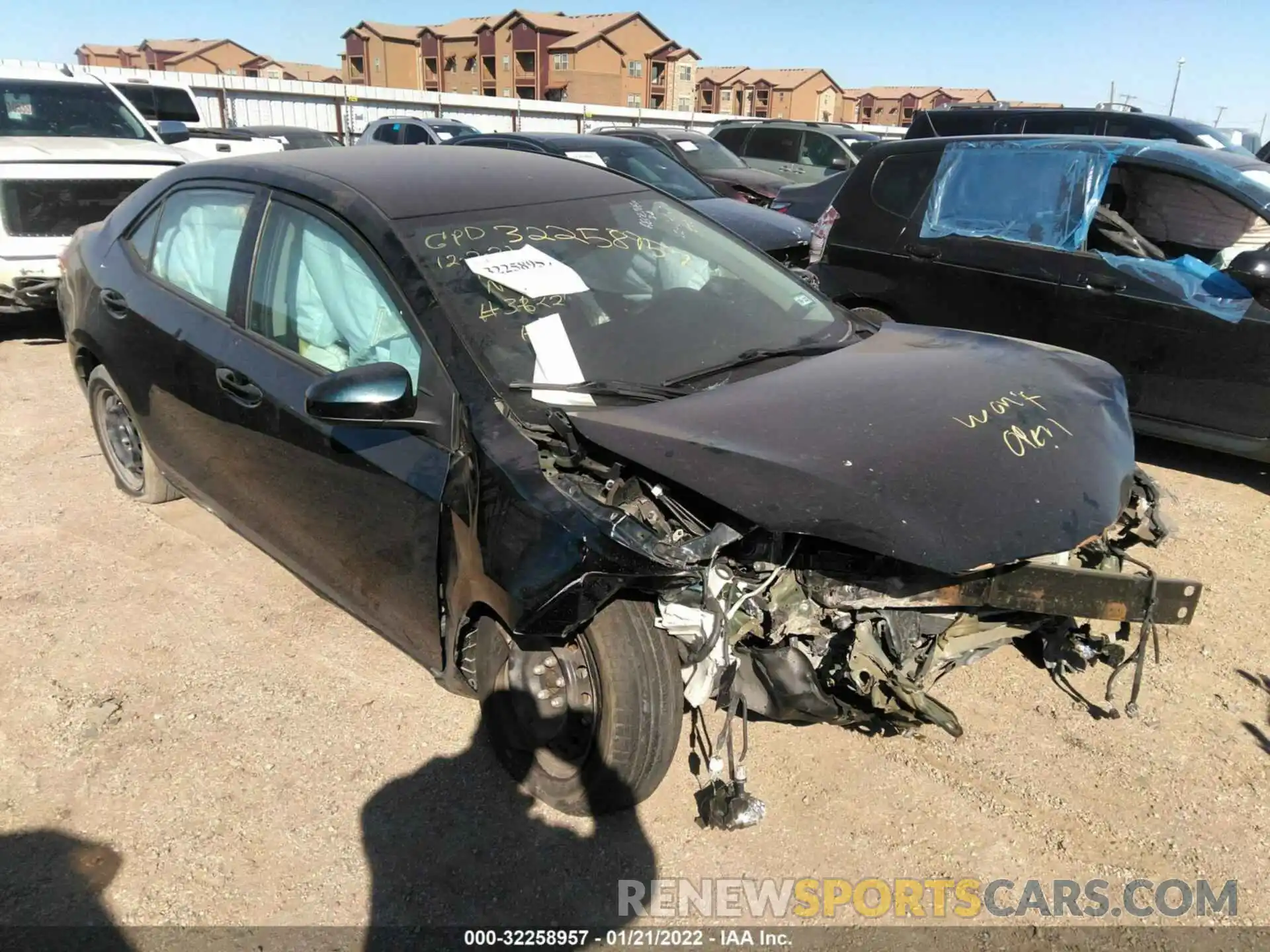 1 Photograph of a damaged car 5YFBURHE8KP870637 TOYOTA COROLLA 2019