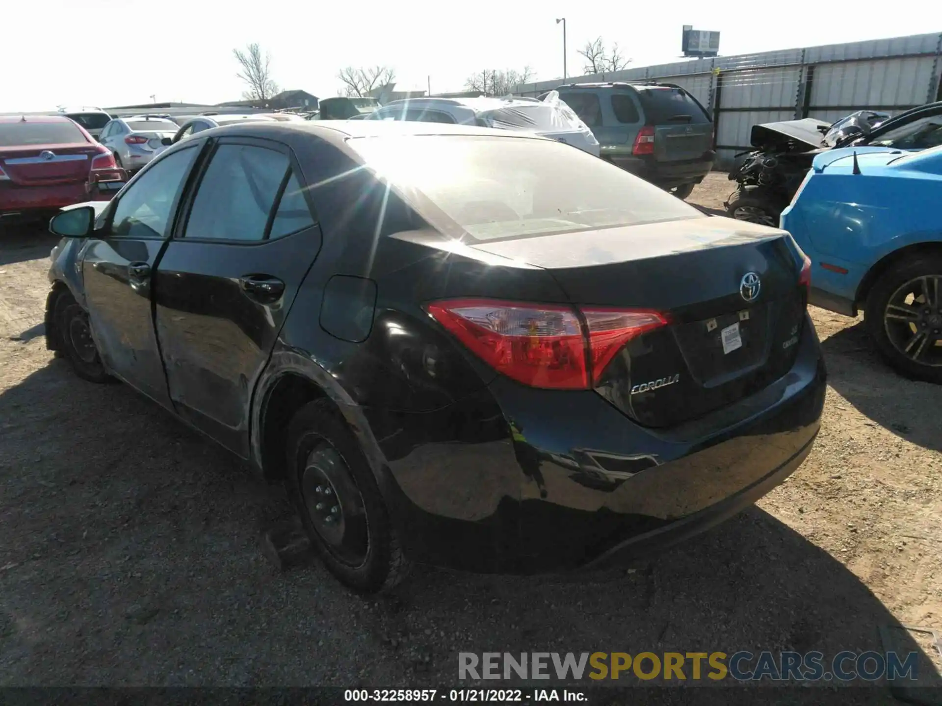 3 Photograph of a damaged car 5YFBURHE8KP870637 TOYOTA COROLLA 2019