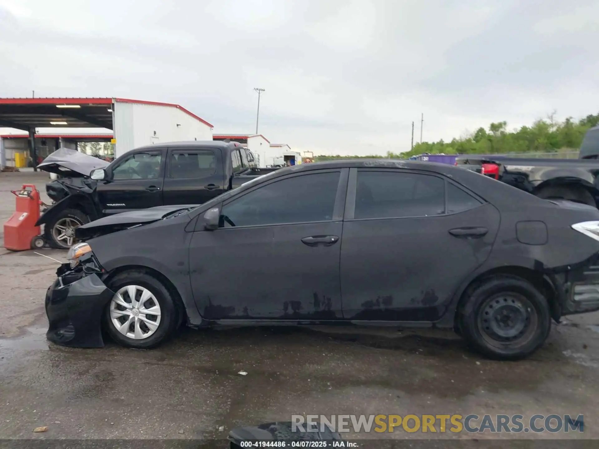 15 Photograph of a damaged car 5YFBURHE8KP874087 TOYOTA COROLLA 2019