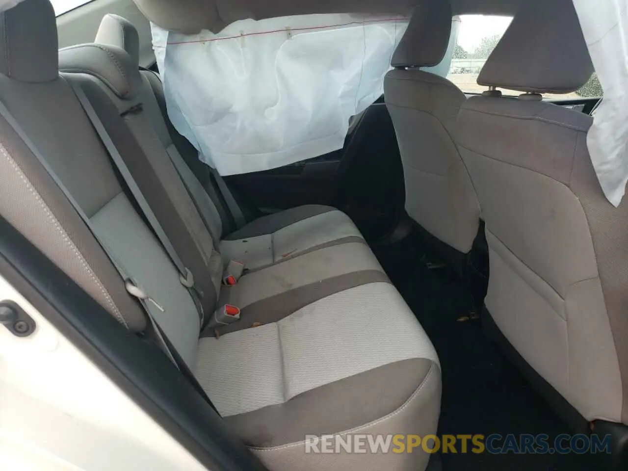 10 Photograph of a damaged car 5YFBURHE8KP877250 TOYOTA COROLLA 2019