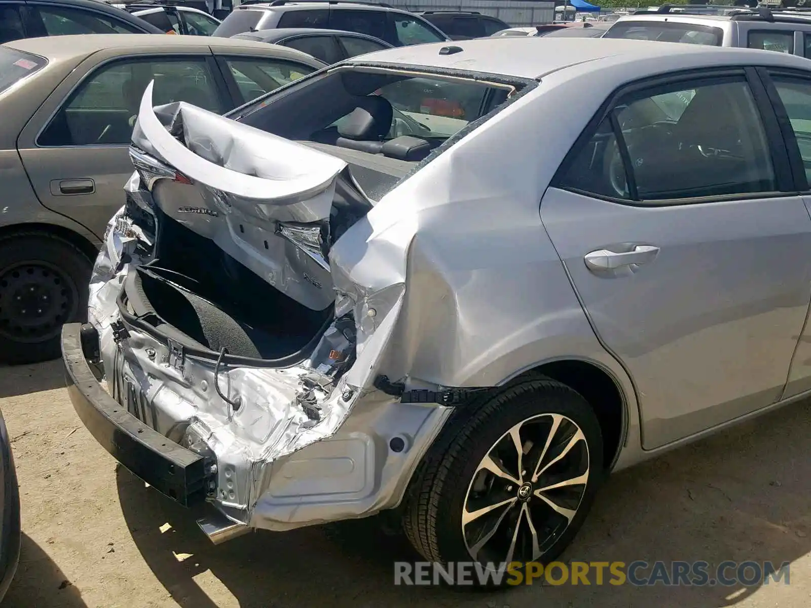 9 Photograph of a damaged car 5YFBURHE8KP877698 TOYOTA COROLLA 2019