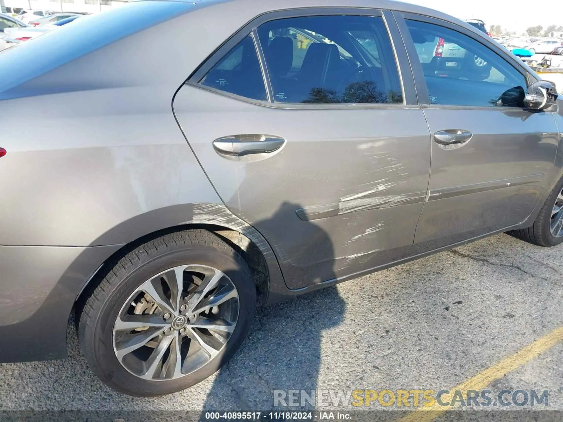 18 Photograph of a damaged car 5YFBURHE8KP878317 TOYOTA COROLLA 2019