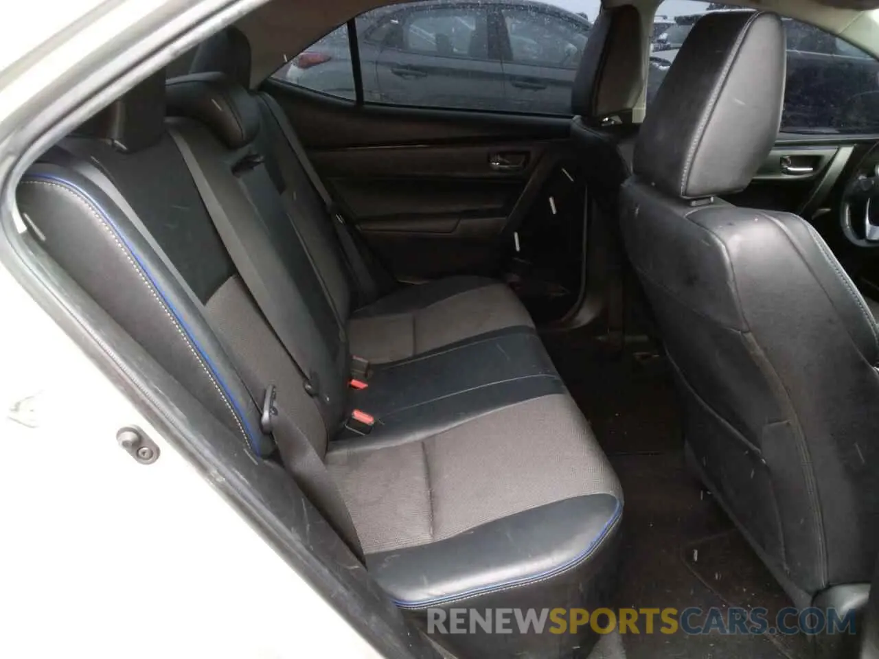10 Photograph of a damaged car 5YFBURHE8KP883193 TOYOTA COROLLA 2019