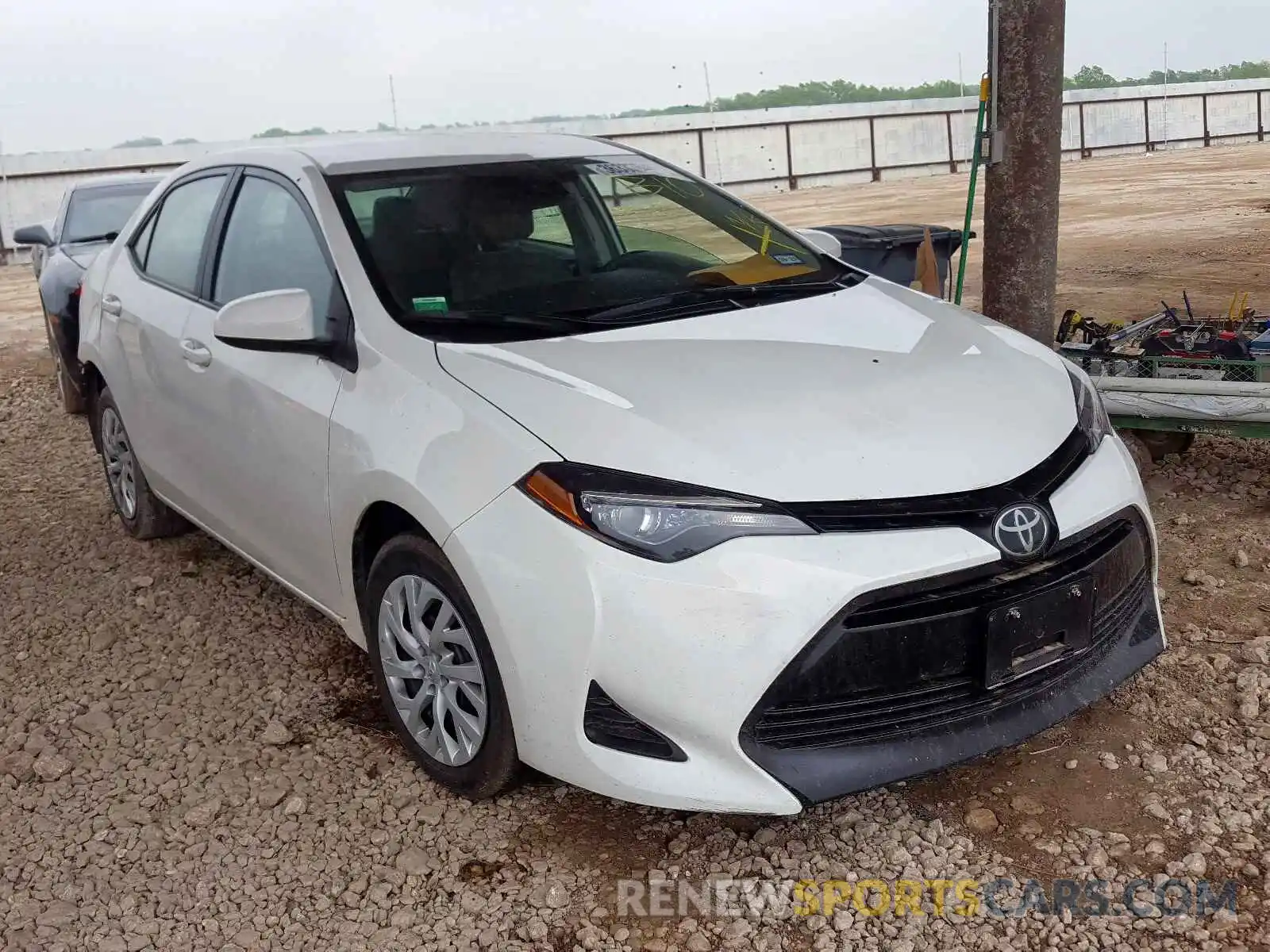 1 Photograph of a damaged car 5YFBURHE8KP884375 TOYOTA COROLLA 2019