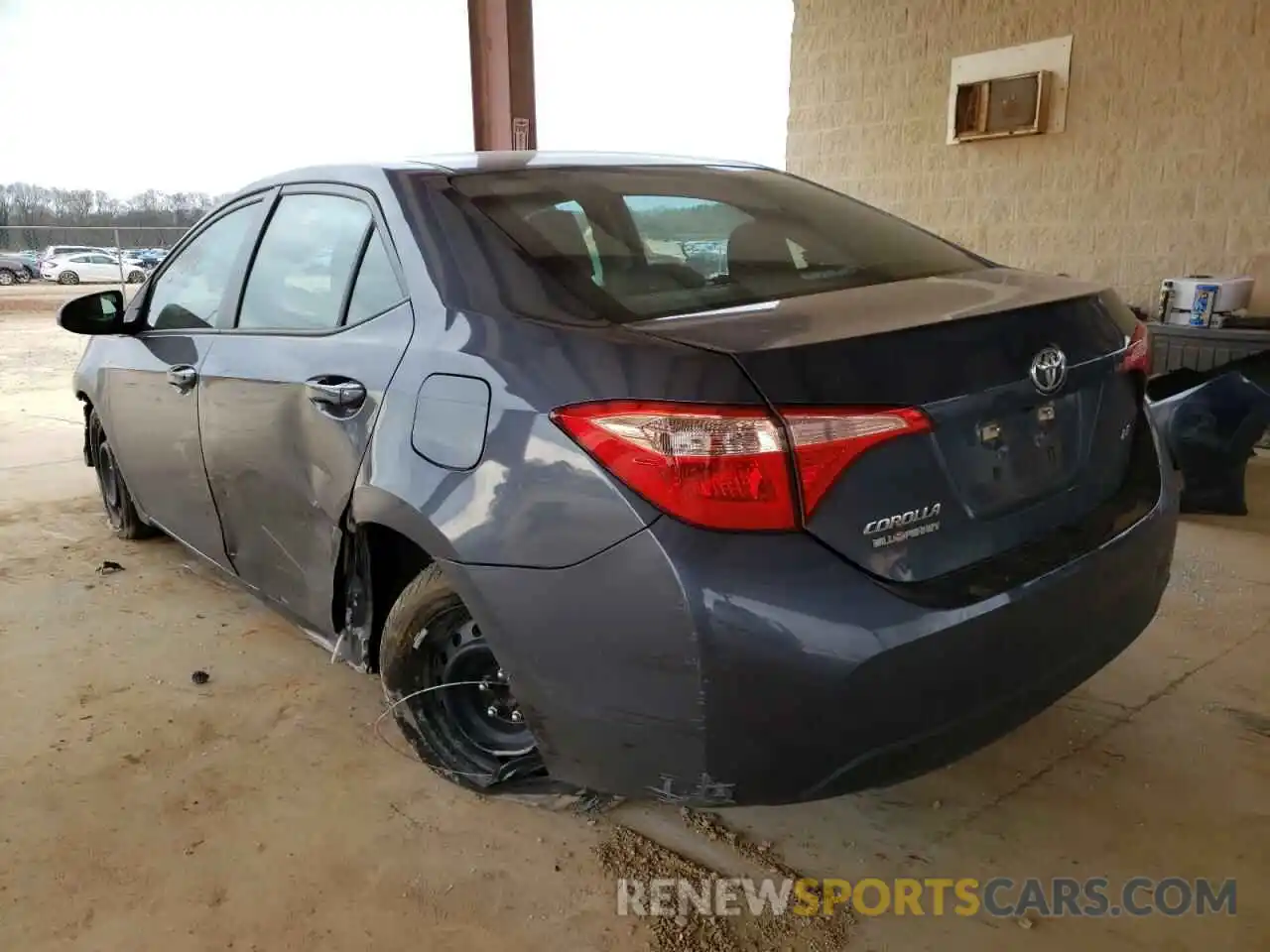 3 Photograph of a damaged car 5YFBURHE8KP884957 TOYOTA COROLLA 2019