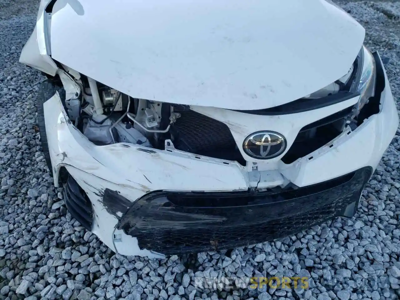 9 Photograph of a damaged car 5YFBURHE8KP885350 TOYOTA COROLLA 2019