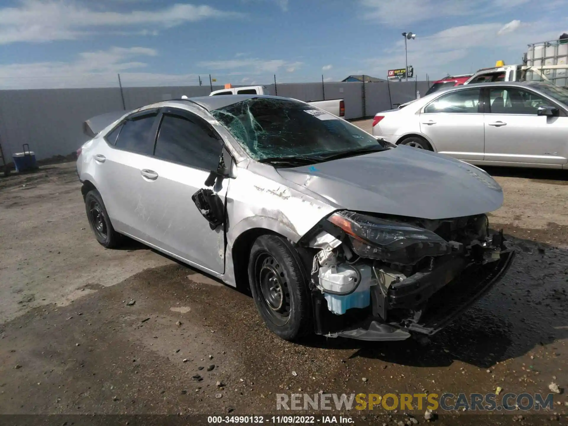 1 Photograph of a damaged car 5YFBURHE8KP889639 TOYOTA COROLLA 2019