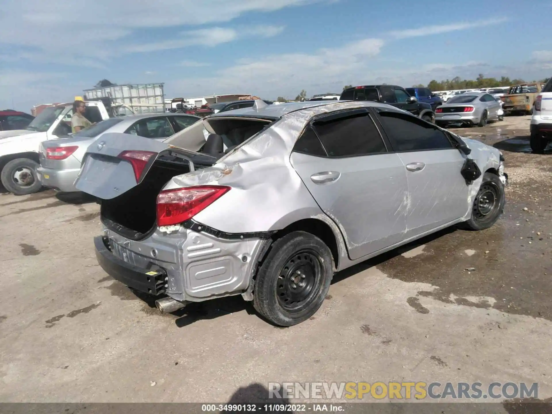 4 Photograph of a damaged car 5YFBURHE8KP889639 TOYOTA COROLLA 2019