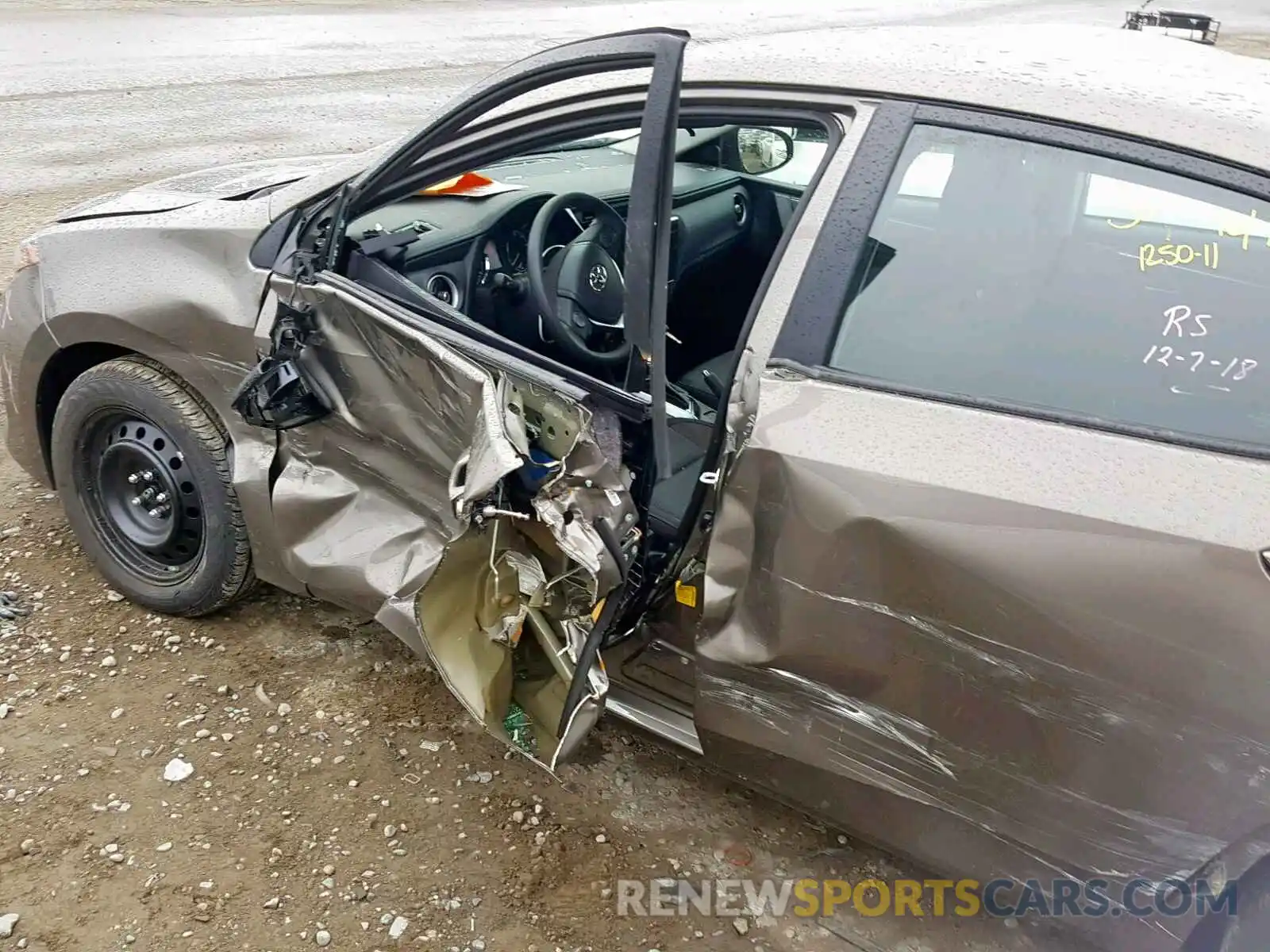 9 Photograph of a damaged car 5YFBURHE8KP889821 TOYOTA COROLLA 2019