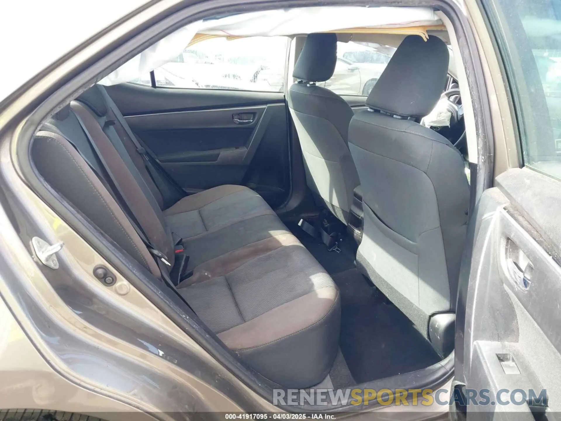 8 Photograph of a damaged car 5YFBURHE8KP892394 TOYOTA COROLLA 2019