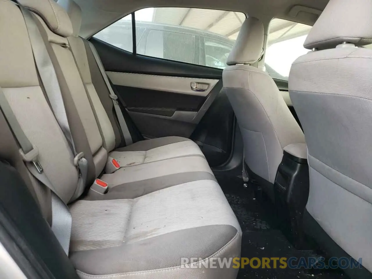 10 Photograph of a damaged car 5YFBURHE8KP893402 TOYOTA COROLLA 2019