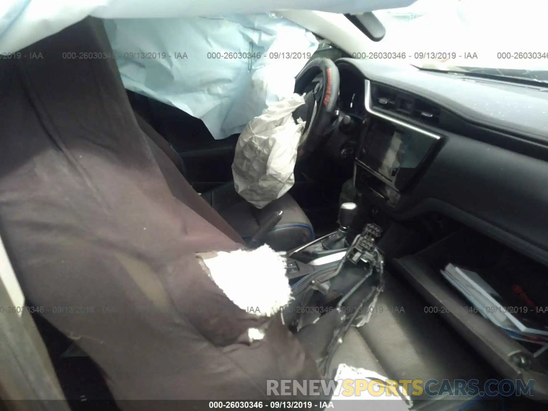 5 Photograph of a damaged car 5YFBURHE8KP894579 TOYOTA COROLLA 2019