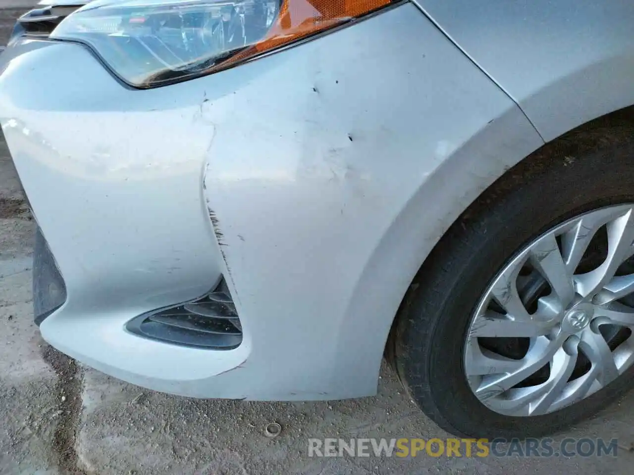 9 Photograph of a damaged car 5YFBURHE8KP898843 TOYOTA COROLLA 2019