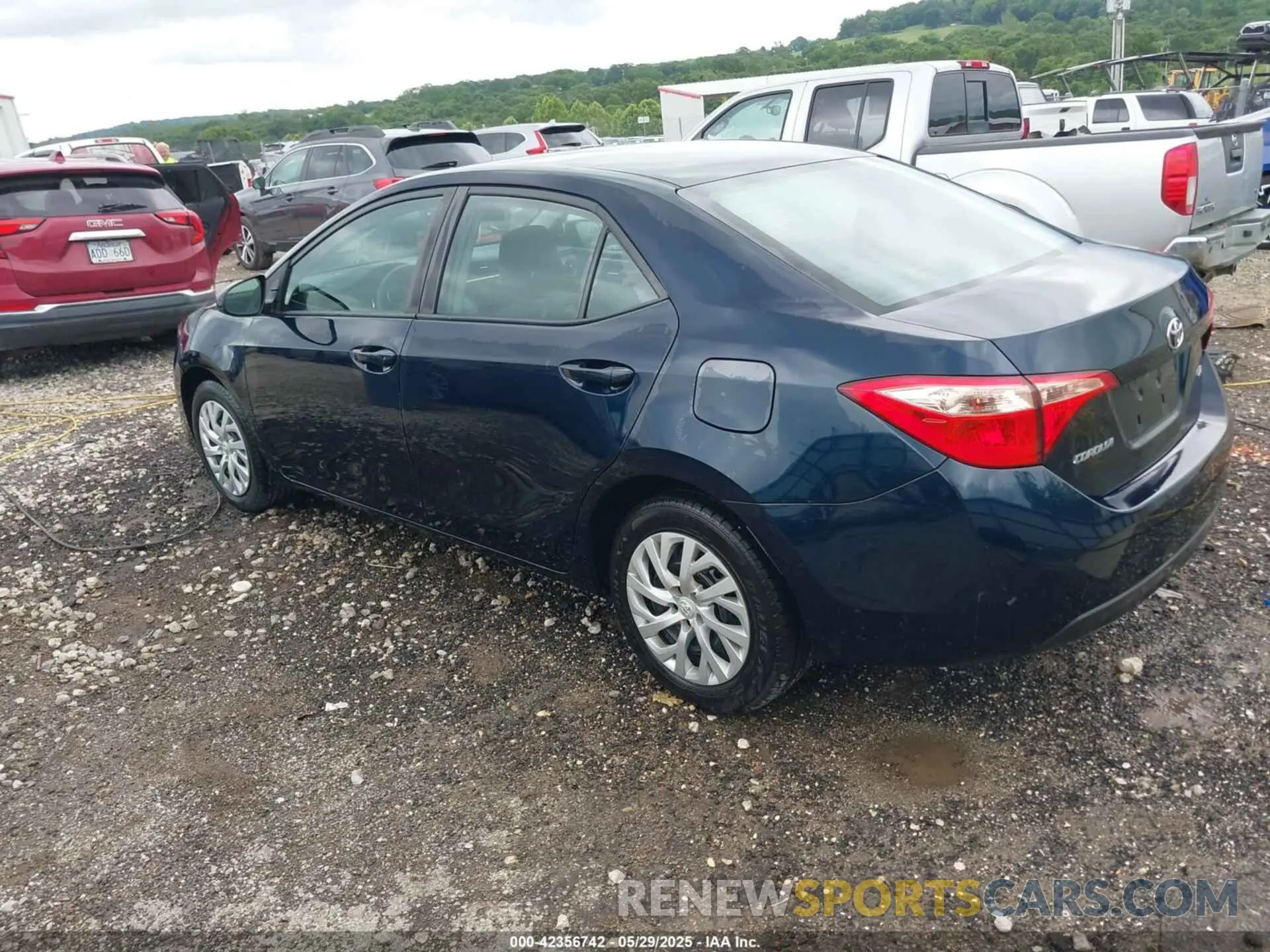 3 Photograph of a damaged car 5YFBURHE8KP901935 TOYOTA COROLLA 2019