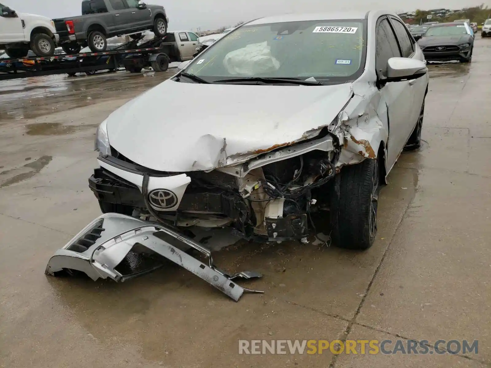 9 Photograph of a damaged car 5YFBURHE8KP902521 TOYOTA COROLLA 2019