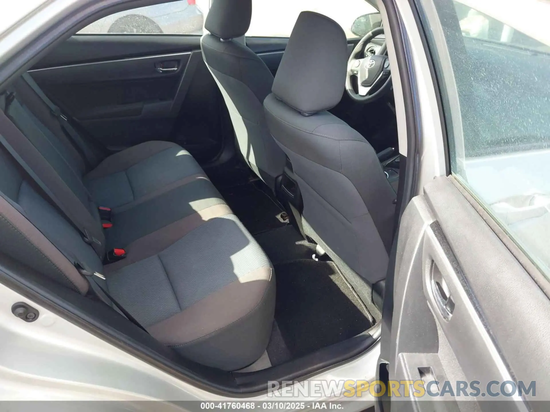 8 Photograph of a damaged car 5YFBURHE8KP904642 TOYOTA COROLLA 2019