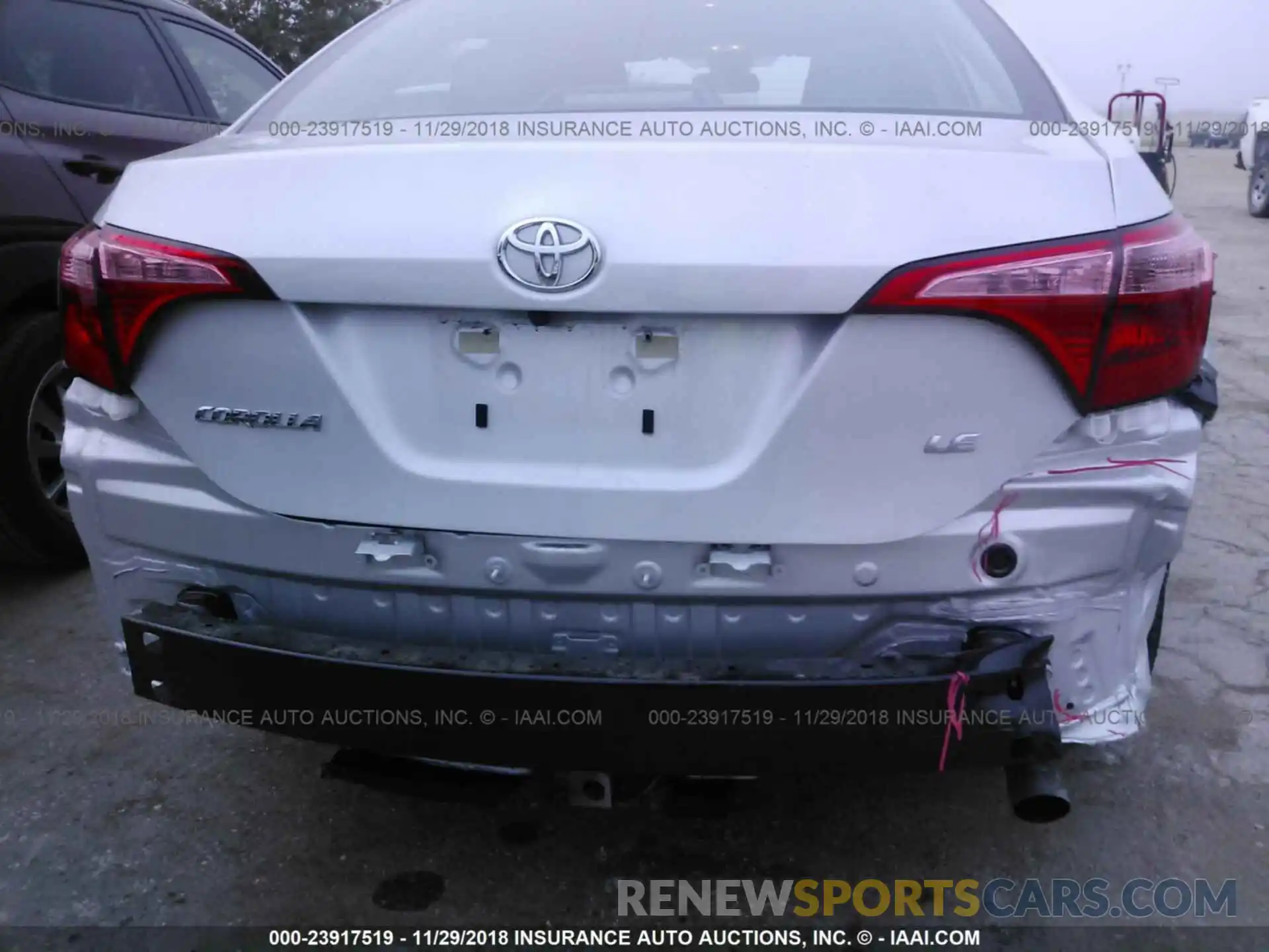 6 Photograph of a damaged car 5YFBURHE8KP905189 Toyota Corolla 2019