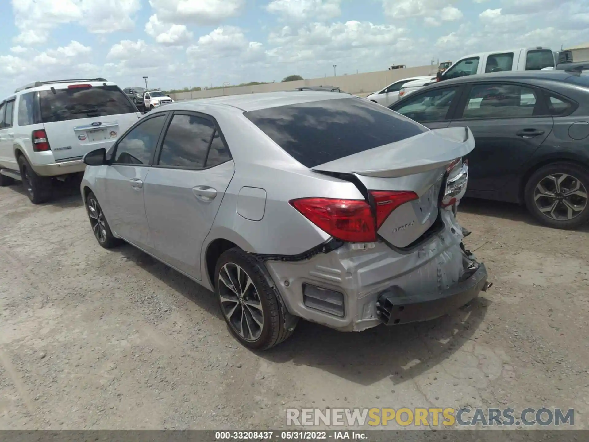 3 Photograph of a damaged car 5YFBURHE8KP907279 TOYOTA COROLLA 2019