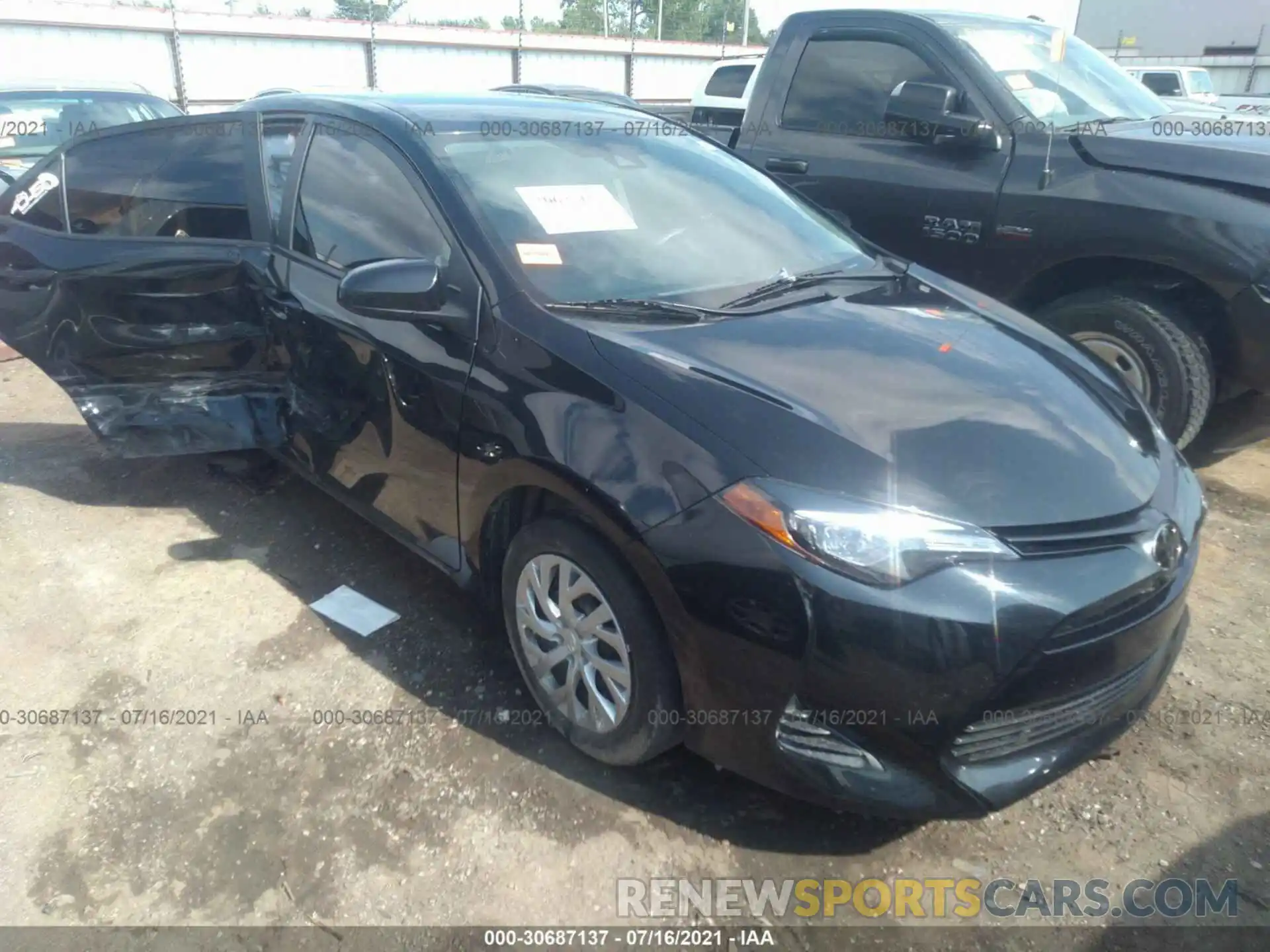 1 Photograph of a damaged car 5YFBURHE8KP909274 TOYOTA COROLLA 2019