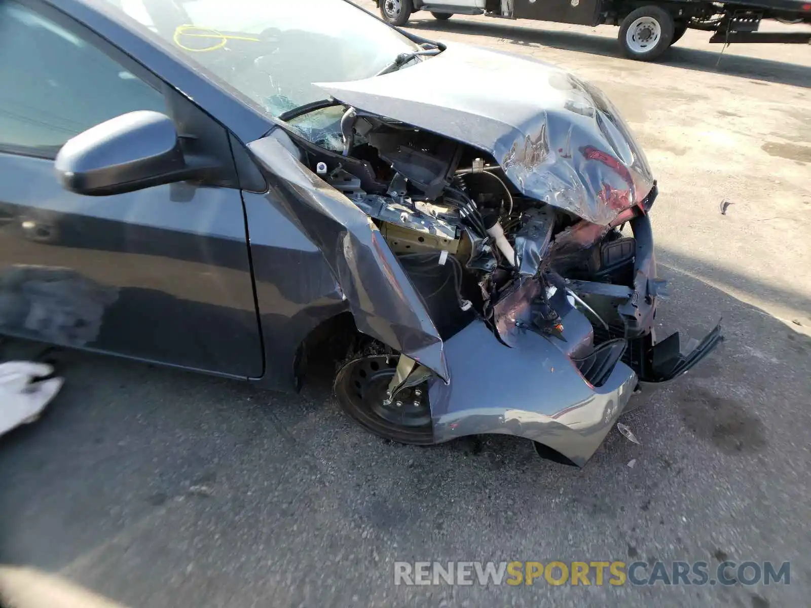 9 Photograph of a damaged car 5YFBURHE8KP912305 TOYOTA COROLLA 2019