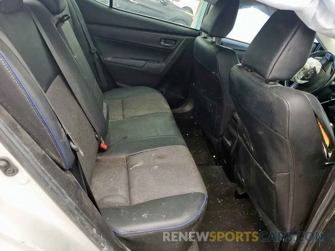 11 Photograph of a damaged car 5YFBURHE8KP912644 TOYOTA COROLLA 2019