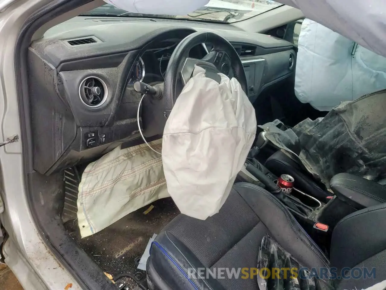 8 Photograph of a damaged car 5YFBURHE8KP912644 TOYOTA COROLLA 2019