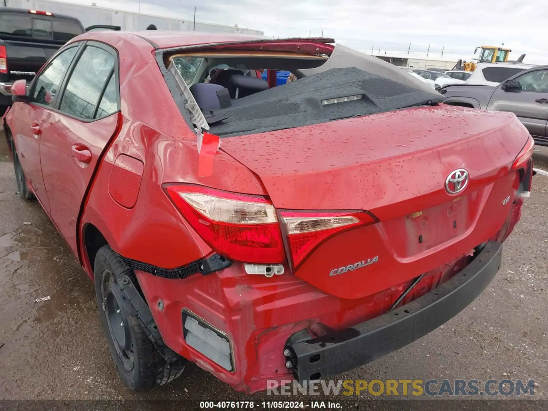 18 Photograph of a damaged car 5YFBURHE8KP914863 TOYOTA COROLLA 2019