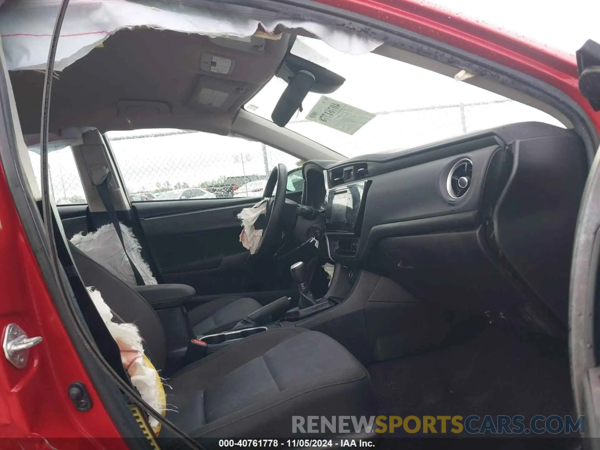 5 Photograph of a damaged car 5YFBURHE8KP914863 TOYOTA COROLLA 2019