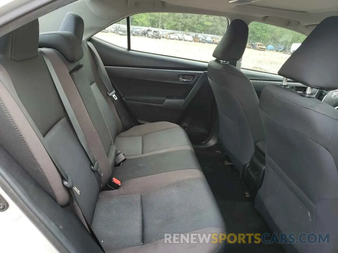 10 Photograph of a damaged car 5YFBURHE8KP915706 TOYOTA COROLLA 2019