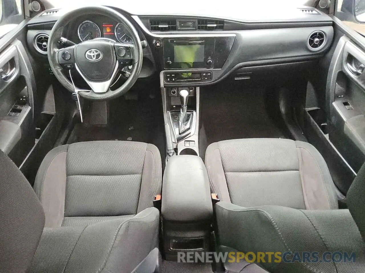 8 Photograph of a damaged car 5YFBURHE8KP922123 TOYOTA COROLLA 2019