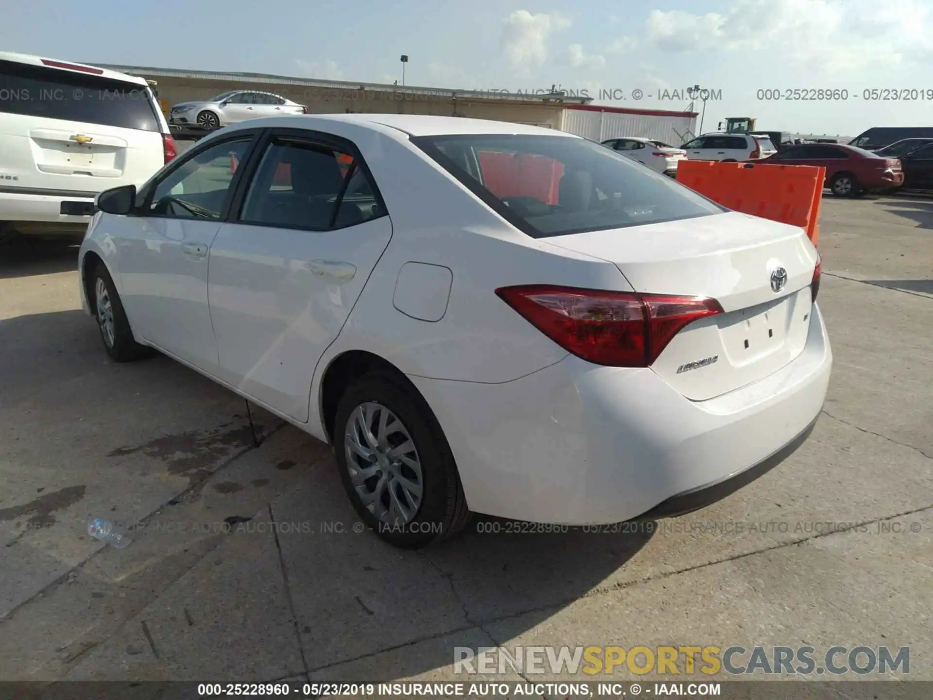 3 Photograph of a damaged car 5YFBURHE8KP926687 TOYOTA COROLLA 2019