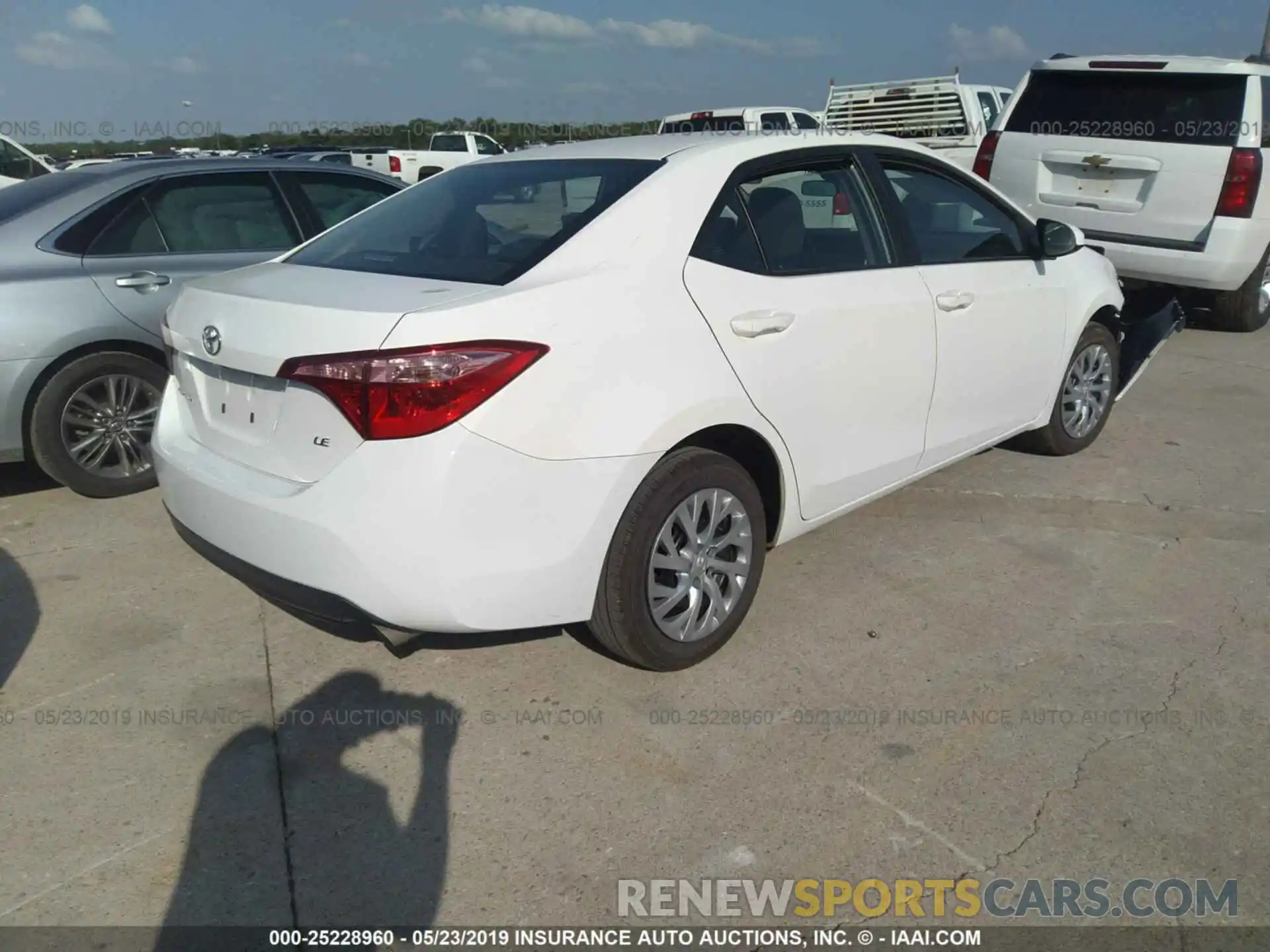 4 Photograph of a damaged car 5YFBURHE8KP926687 TOYOTA COROLLA 2019