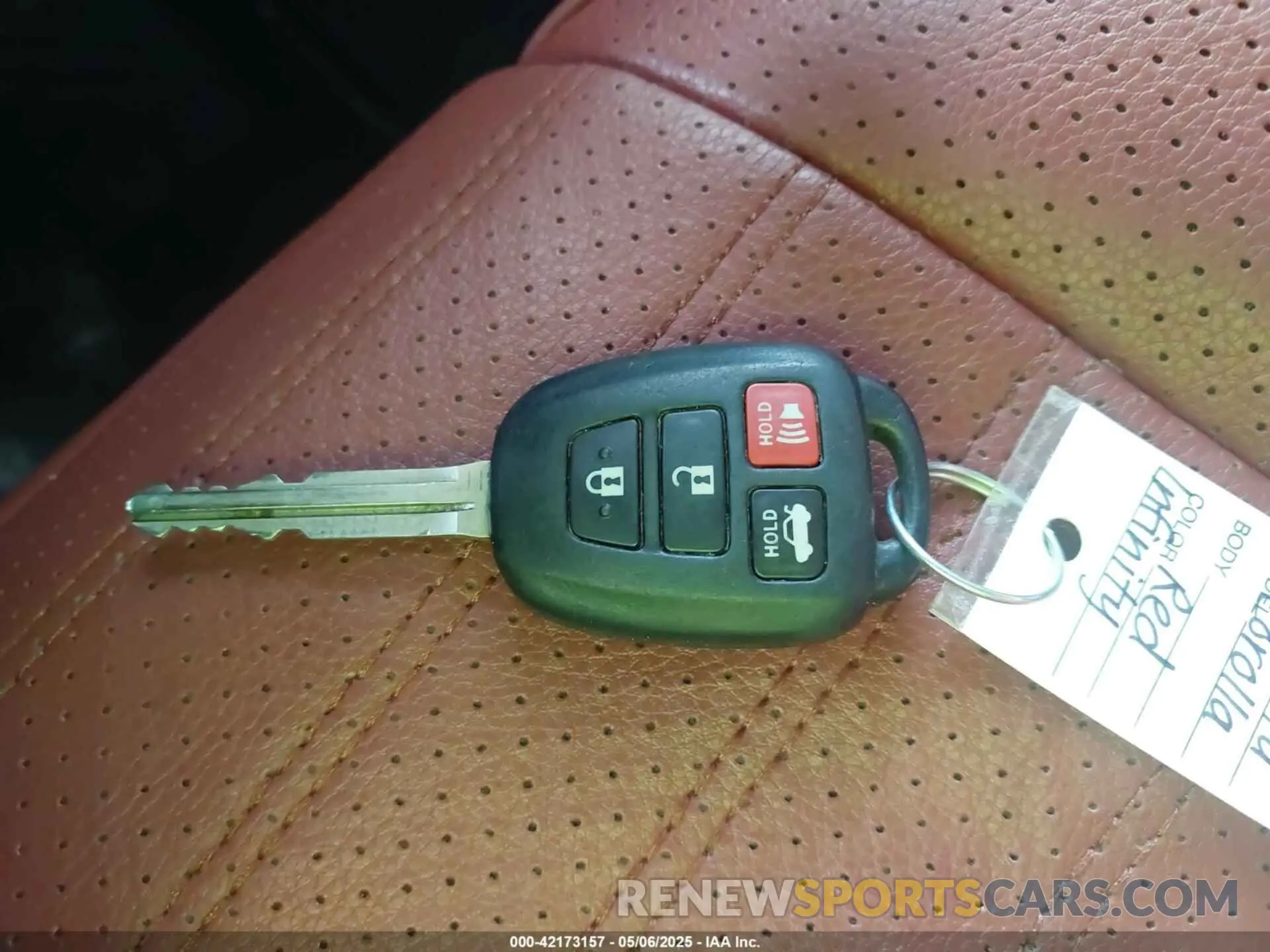 11 Photograph of a damaged car 5YFBURHE8KP943098 TOYOTA COROLLA 2019