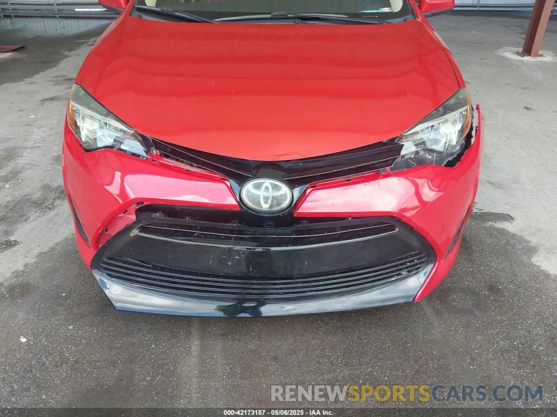 17 Photograph of a damaged car 5YFBURHE8KP943098 TOYOTA COROLLA 2019