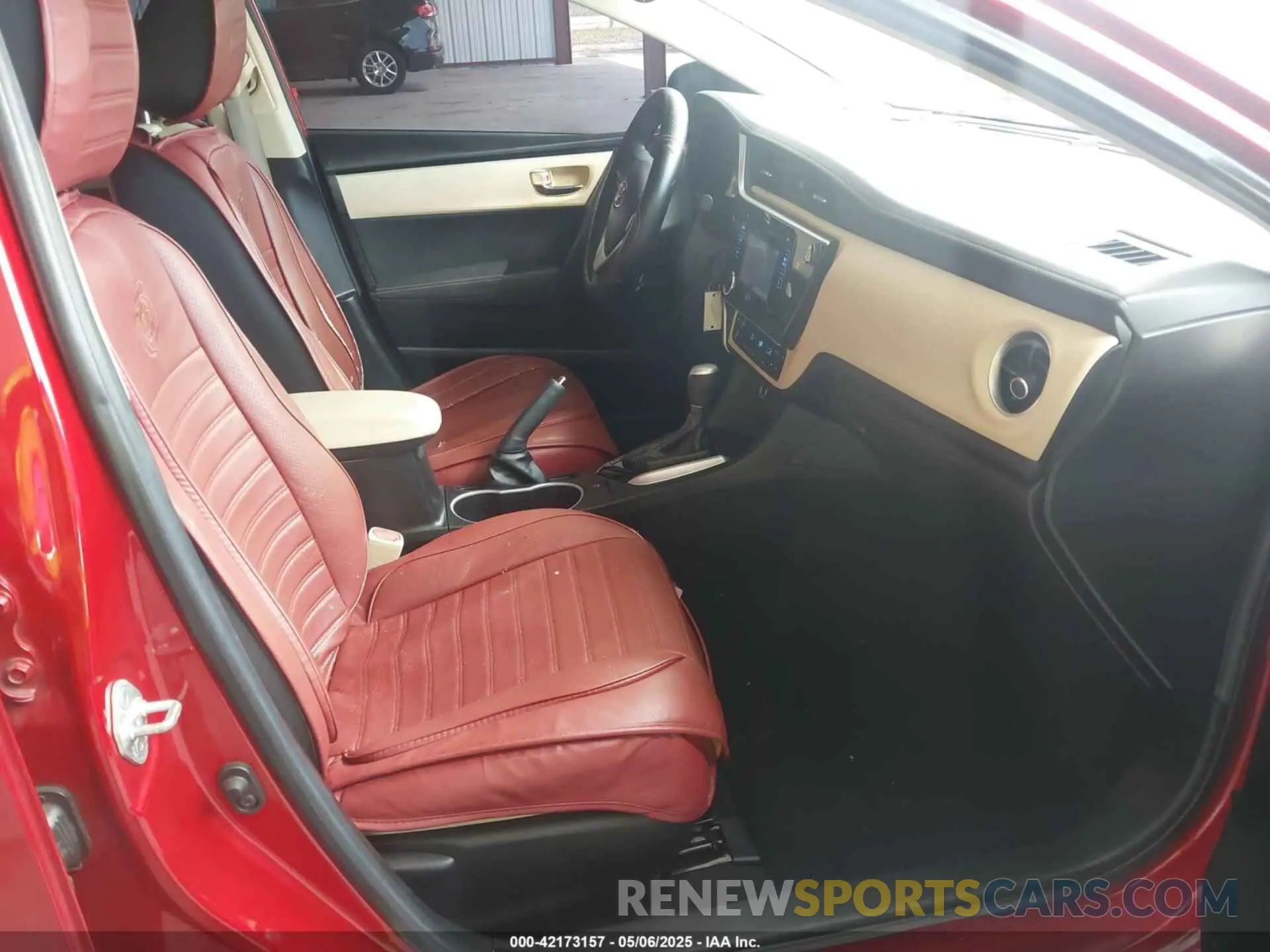 5 Photograph of a damaged car 5YFBURHE8KP943098 TOYOTA COROLLA 2019