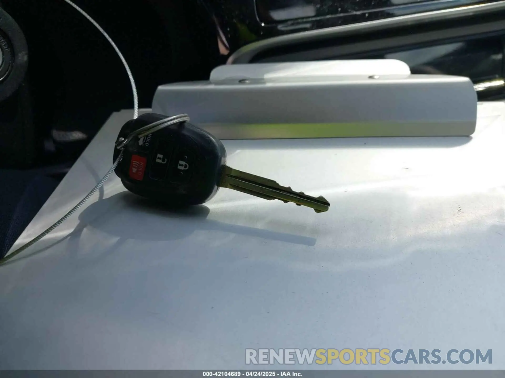 11 Photograph of a damaged car 5YFBURHE8KP944395 TOYOTA COROLLA 2019