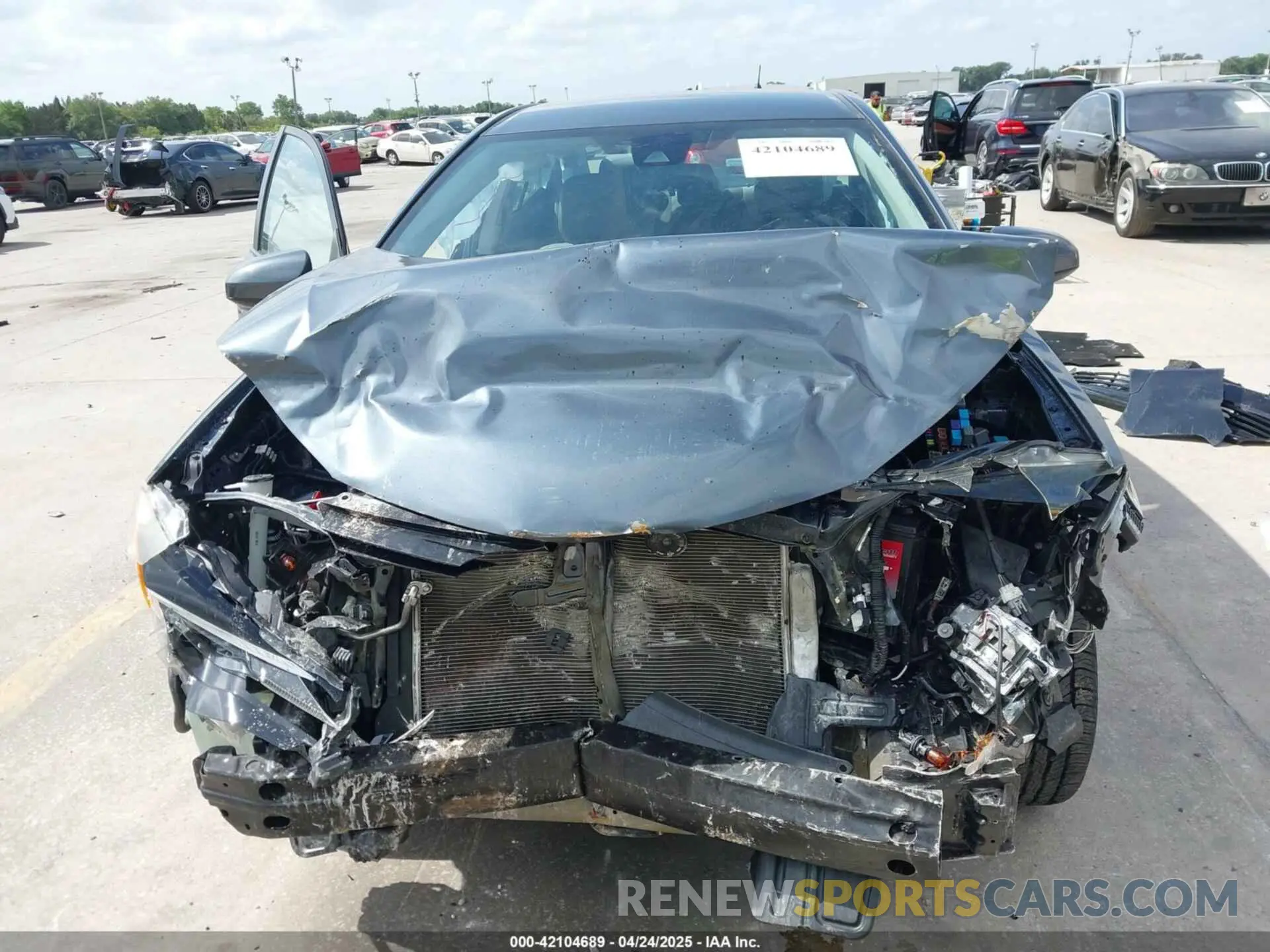 13 Photograph of a damaged car 5YFBURHE8KP944395 TOYOTA COROLLA 2019